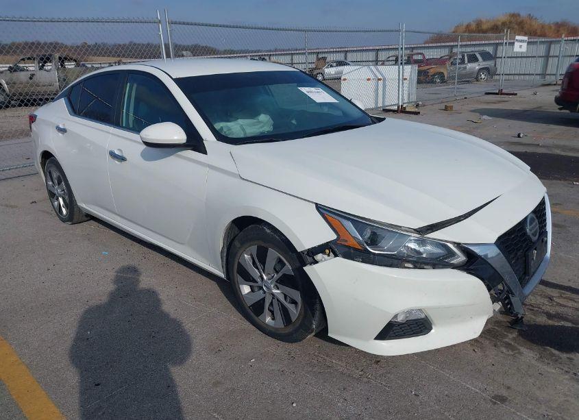 2019 Nissan Altima 2.5 S (VIN 1N4BL4BVXKC239448) main photo