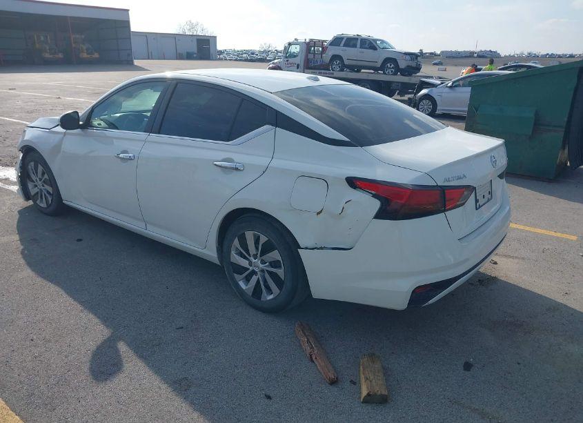 Photo 3 of 2019 Nissan Altima 2.5 S (VIN 1N4BL4BVXKC239448)