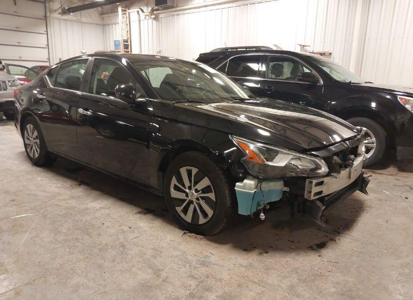2019 Nissan Altima 2.5 S (VIN 1N4BL4BVXKC243757) main photo