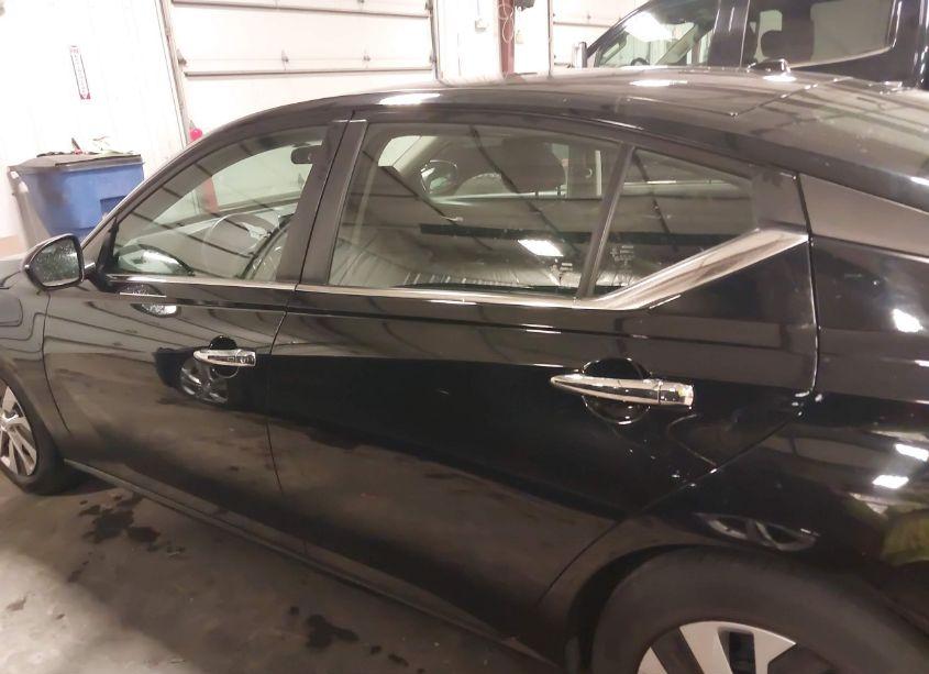 Photo 15 of 2019 Nissan Altima 2.5 S (VIN 1N4BL4BVXKC243757)