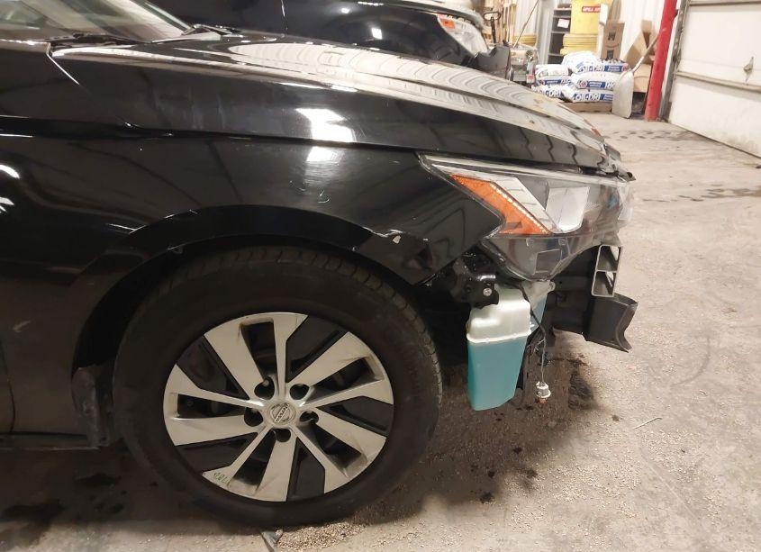 Photo 18 of 2019 Nissan Altima 2.5 S (VIN 1N4BL4BVXKC243757)