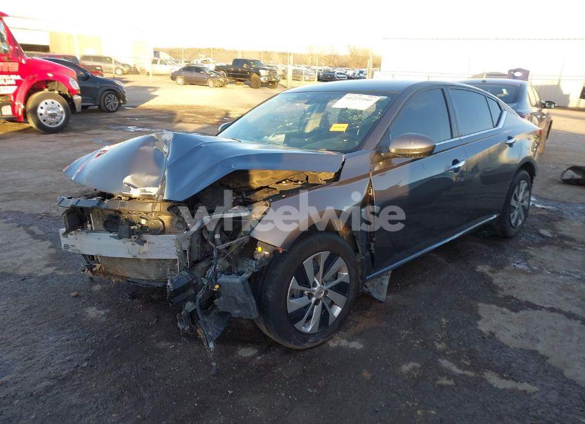 Photo 2 of 2019 Nissan Altima 2.5 S (VIN 1N4BL4BVXKN307476)