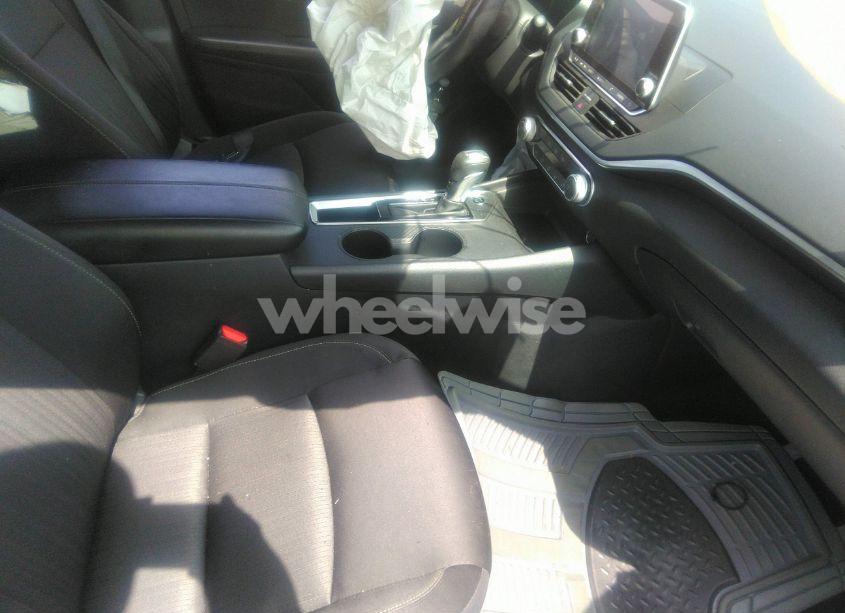 Photo 5 of 2020 Nissan Altima S FWD (VIN 1N4BL4BVXLC139190)