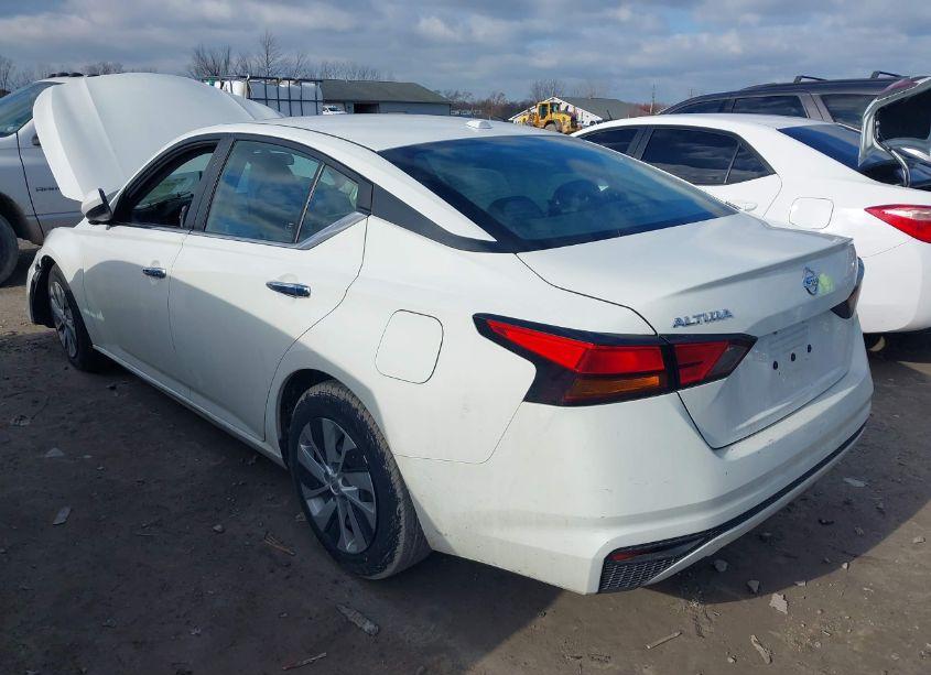 Photo 3 of 2020 Nissan Altima S FWD (VIN 1N4BL4BVXLC151419)