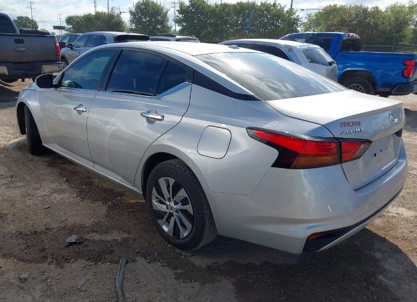 Photo 3 of 2020 Nissan Altima S FWD (VIN 1N4BL4BVXLC162694)