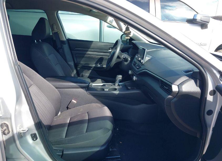 Photo 5 of 2020 Nissan Altima S FWD (VIN 1N4BL4BVXLC162694)