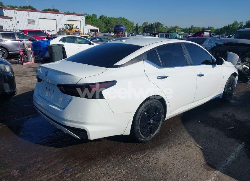 Photo 4 of 2020 Nissan Altima S FWD (VIN 1N4BL4BVXLC167989)