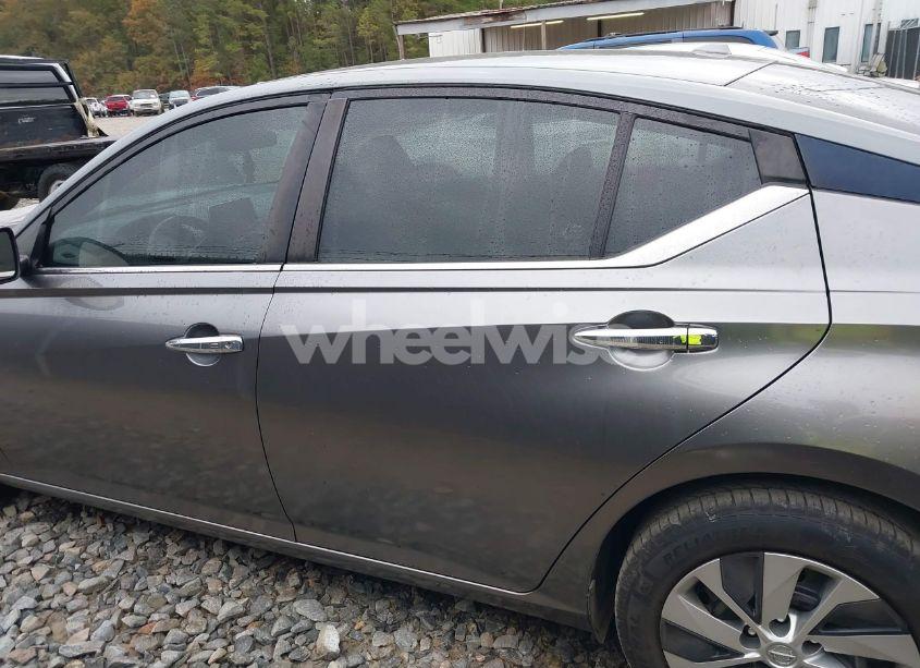 Photo 13 of 2020 Nissan Altima S FWD (VIN 1N4BL4BVXLC214308)