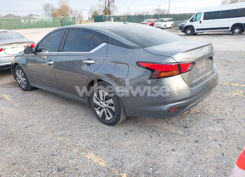 Photo 3 of 2020 Nissan Altima S FWD (VIN 1N4BL4BVXLC233182)