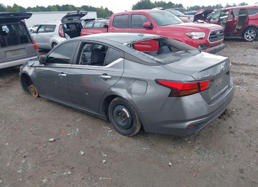 Photo 3 of 2020 Nissan Altima S FWD (VIN 1N4BL4BVXLC237989)