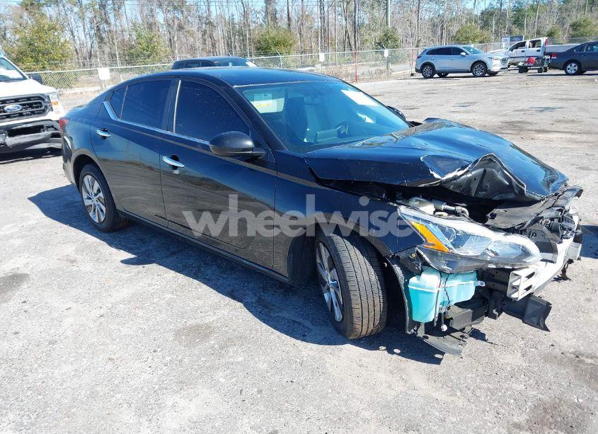 2020 Nissan Altima S FWD (VIN 1N4BL4BVXLC243162) main photo