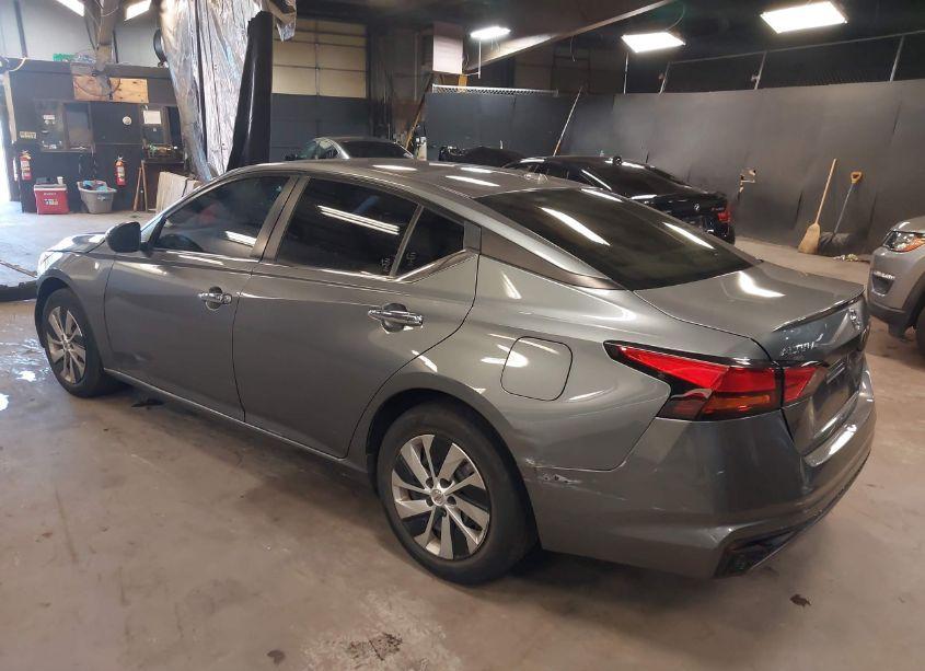 Photo 3 of 2020 Nissan Altima S FWD (VIN 1N4BL4BVXLC247194)
