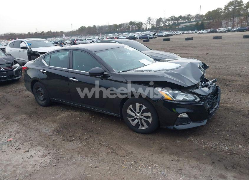 2020 Nissan Altima S FWD (VIN 1N4BL4BVXLC253190) main photo