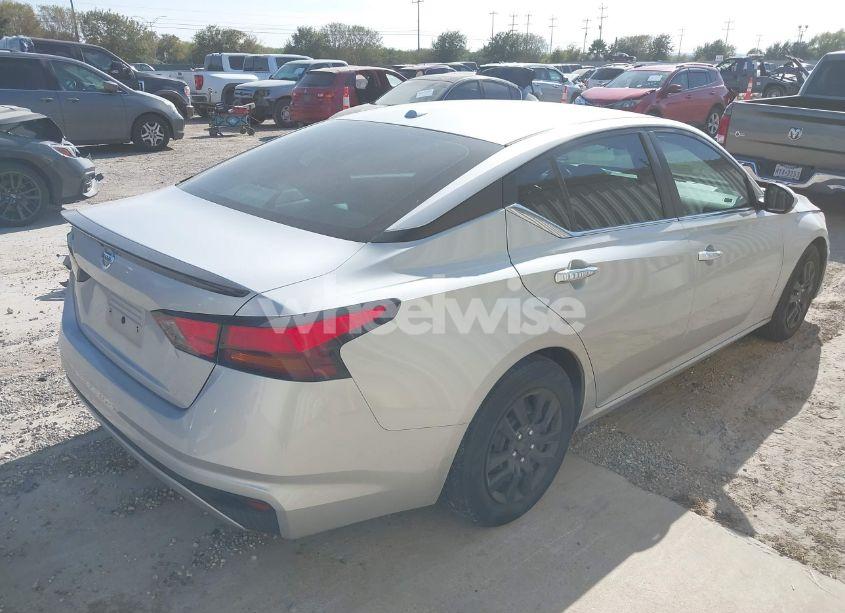 Photo 4 of 2020 Nissan Altima S FWD (VIN 1N4BL4BVXLC276341)