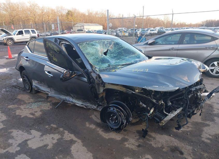 2021 Nissan Altima S FWD (VIN 1N4BL4BVXMN369530) main photo