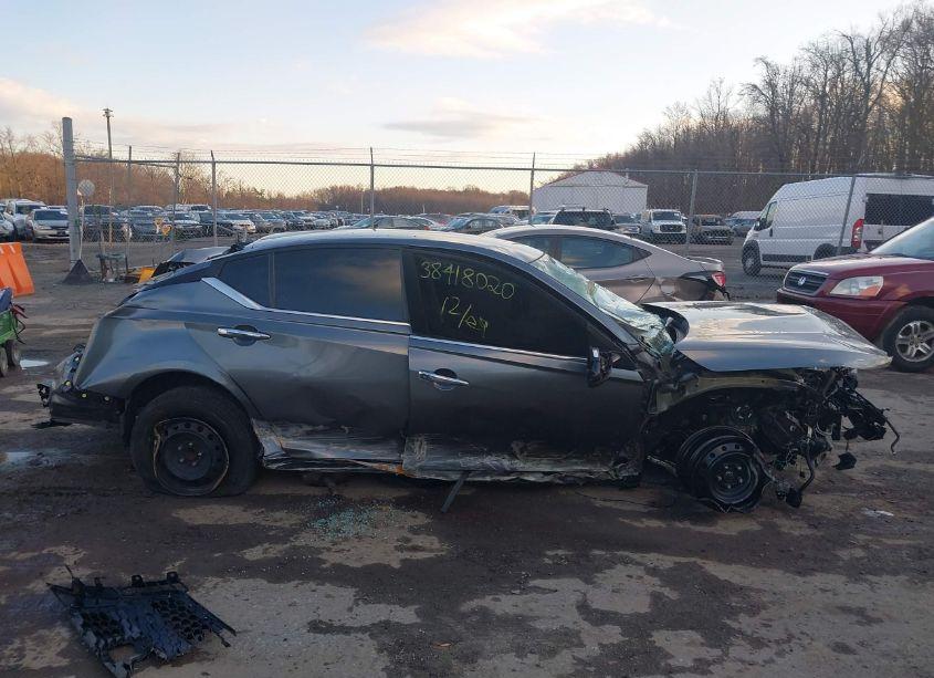 Photo 13 of 2021 Nissan Altima S FWD (VIN 1N4BL4BVXMN369530)