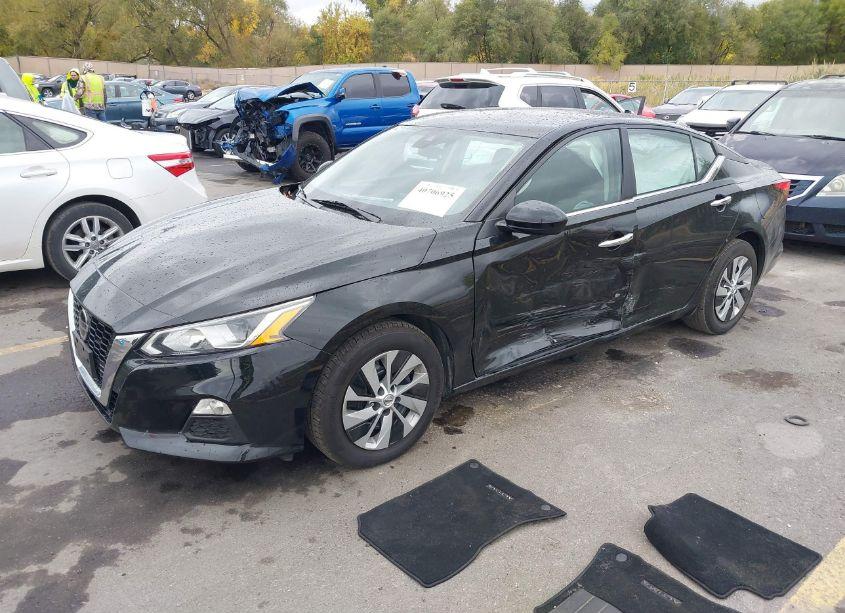 Photo 2 of 2021 Nissan Altima S (VIN 1N4BL4BVXMN401909)