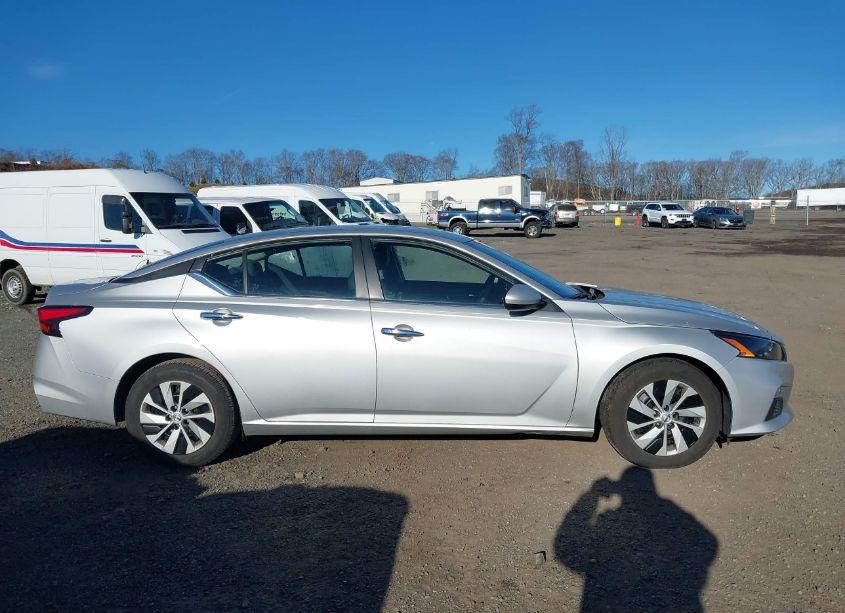 Photo 13 of 2022 Nissan Altima S FWD (VIN 1N4BL4BVXNN310012)