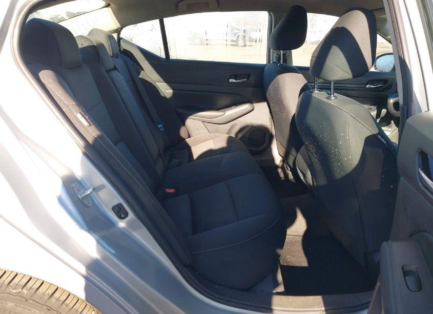 Photo 8 of 2022 Nissan Altima S FWD (VIN 1N4BL4BVXNN310012)