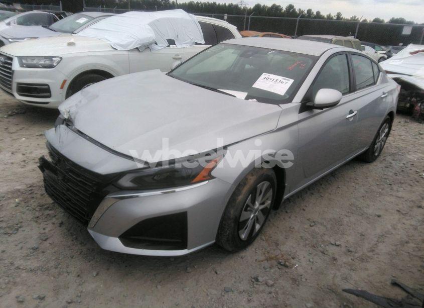 Photo 2 of 2023 Nissan Altima S FWD (VIN 1N4BL4BVXPN409982)