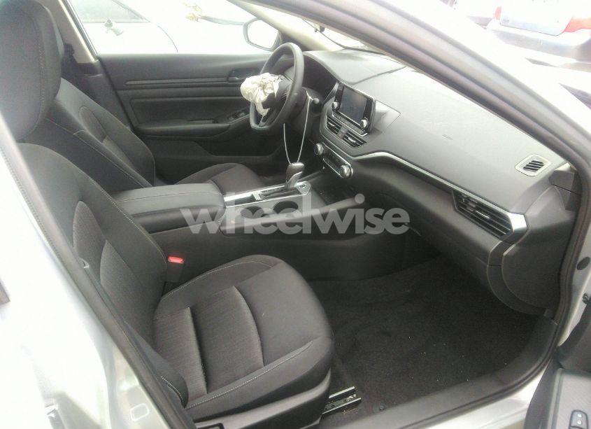 Photo 5 of 2023 Nissan Altima S FWD (VIN 1N4BL4BVXPN409982)