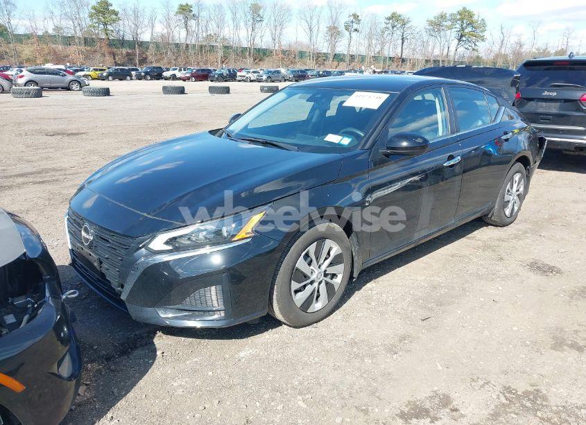 Photo 2 of 2023 Nissan Altima S FWD (VIN 1N4BL4BVXPN420528)