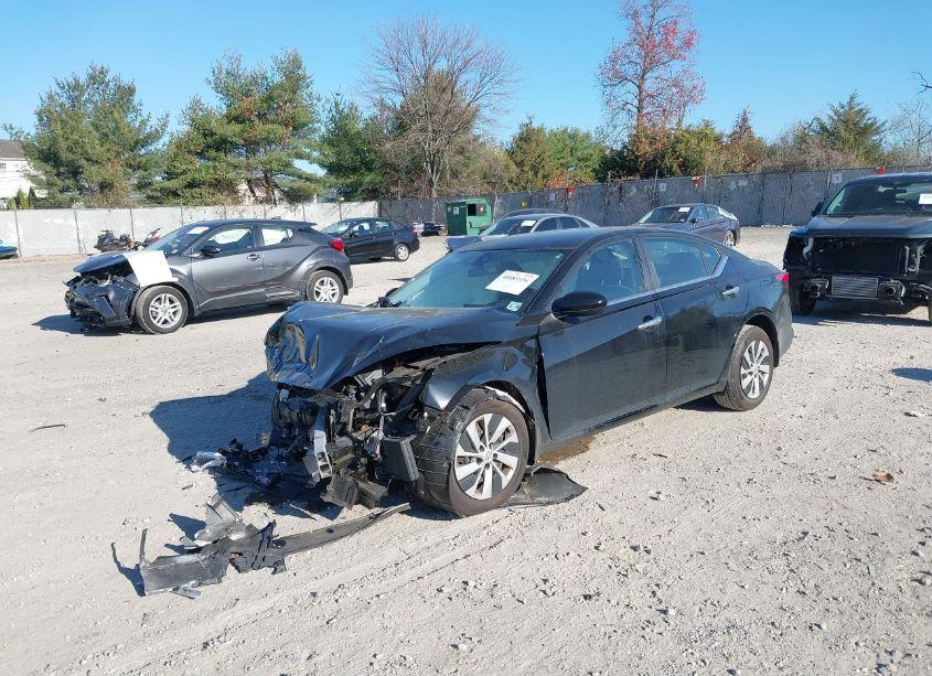 Photo 2 of 2023 Nissan Altima S FWD (VIN 1N4BL4BVXPN420545)