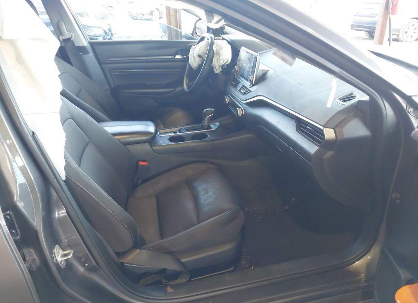 Photo 5 of 2019 Nissan Altima 2.5 S (VIN 1N4BL4BW0KN321489)