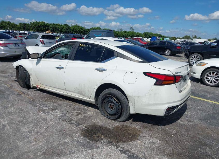 Photo 3 of 2019 Nissan Altima 2.5 S (VIN 1N4BL4BW1KC218111)