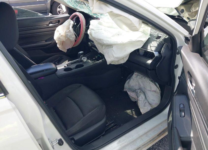 Photo 5 of 2019 Nissan Altima 2.5 S (VIN 1N4BL4BW1KC218111)