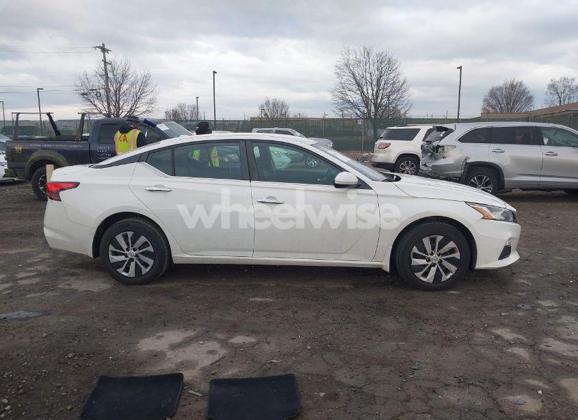 Photo 13 of 2019 Nissan Altima 2.5 S (VIN 1N4BL4BW2KC142303)