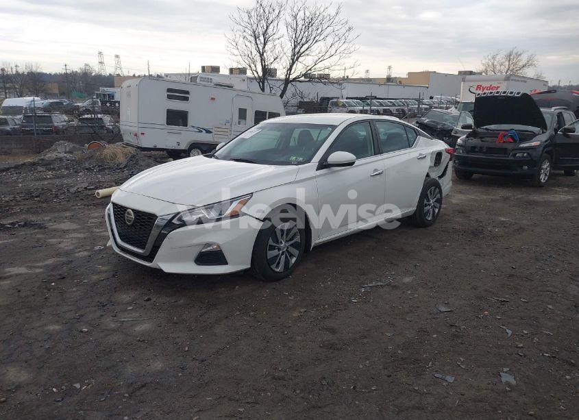 Photo 2 of 2019 Nissan Altima 2.5 S (VIN 1N4BL4BW2KC142303)