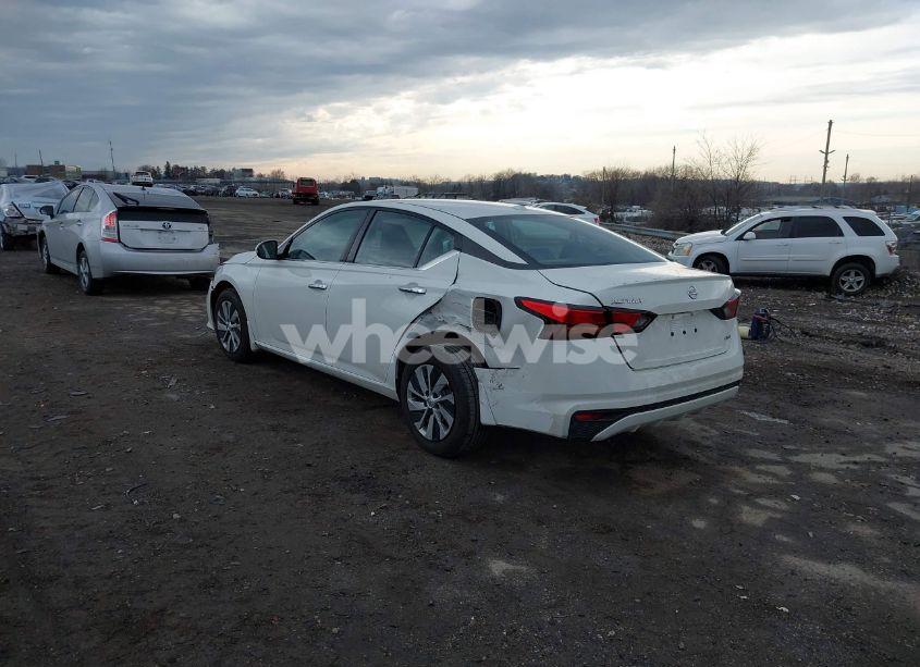 Photo 3 of 2019 Nissan Altima 2.5 S (VIN 1N4BL4BW2KC142303)