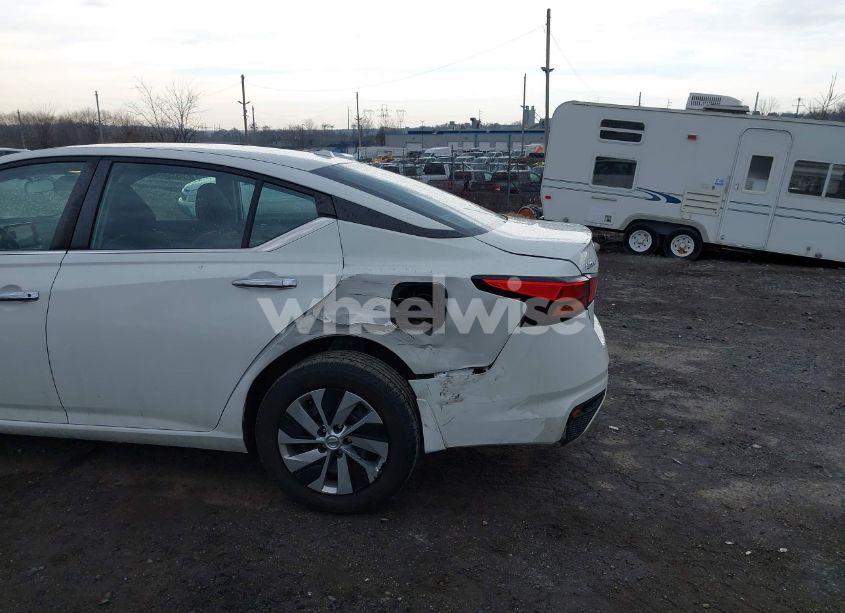 Photo 6 of 2019 Nissan Altima 2.5 S (VIN 1N4BL4BW2KC142303)
