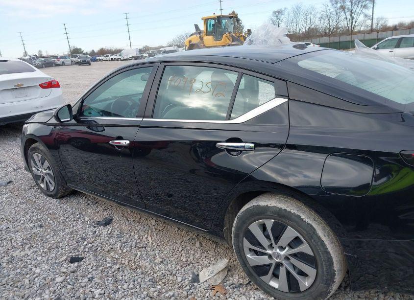 Photo 14 of 2020 Nissan Altima S INTELLIGENT AWD (VIN 1N4BL4BW4LN323876)