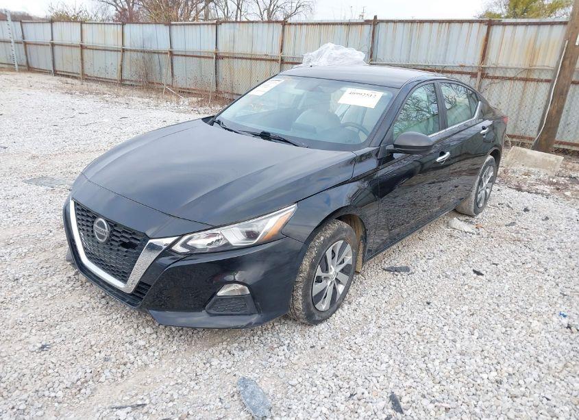 Photo 2 of 2020 Nissan Altima S INTELLIGENT AWD (VIN 1N4BL4BW4LN323876)