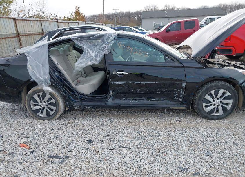 Photo 6 of 2020 Nissan Altima S INTELLIGENT AWD (VIN 1N4BL4BW4LN323876)