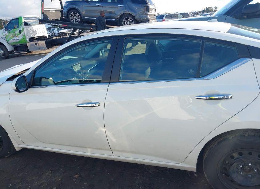 Photo 15 of 2019 Nissan Altima 2.5 S (VIN 1N4BL4BW5KC203014)