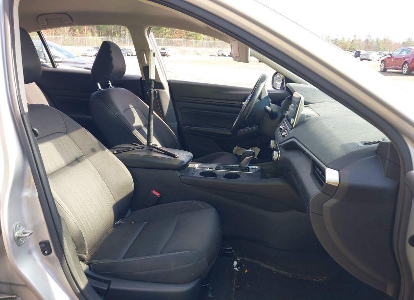 Photo 5 of 2020 Nissan Altima S INTELLIGENT AWD (VIN 1N4BL4BW5LC256328)