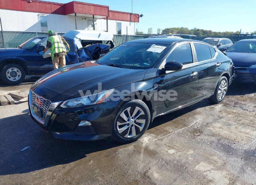 Photo 2 of 2019 Nissan Altima 2.5 S (VIN 1N4BL4BW6KC189236)