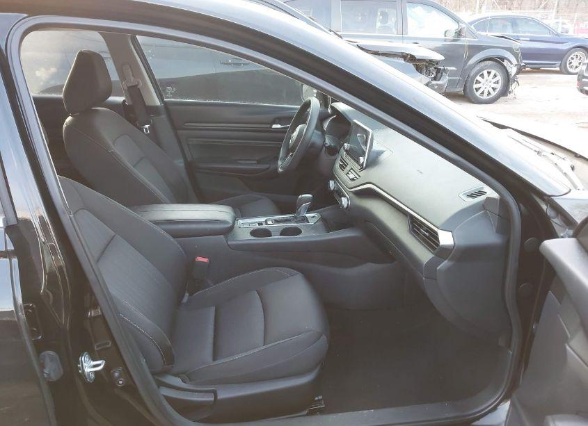 Photo 5 of 2020 Nissan Altima S INTELLIGENT AWD (VIN 1N4BL4BW6LC147201)