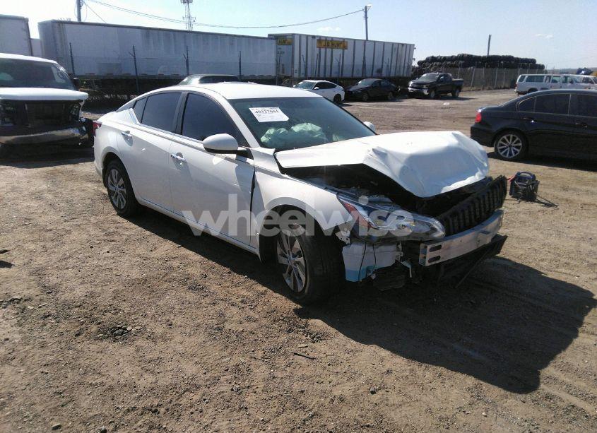 2019 Nissan Altima 2.5 S (VIN 1N4BL4BW8KC217991) main photo