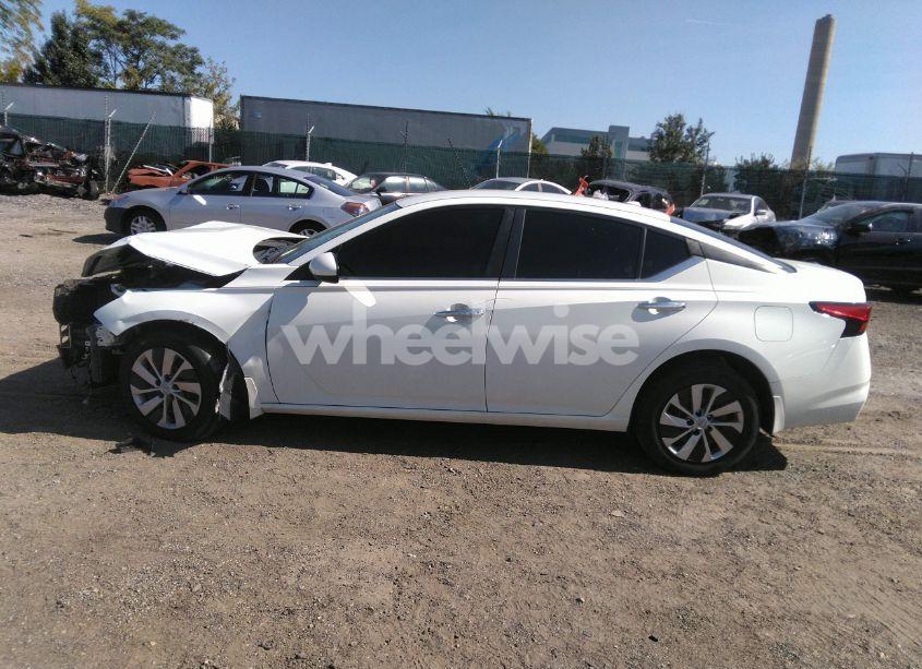 Photo 14 of 2019 Nissan Altima 2.5 S (VIN 1N4BL4BW8KC217991)