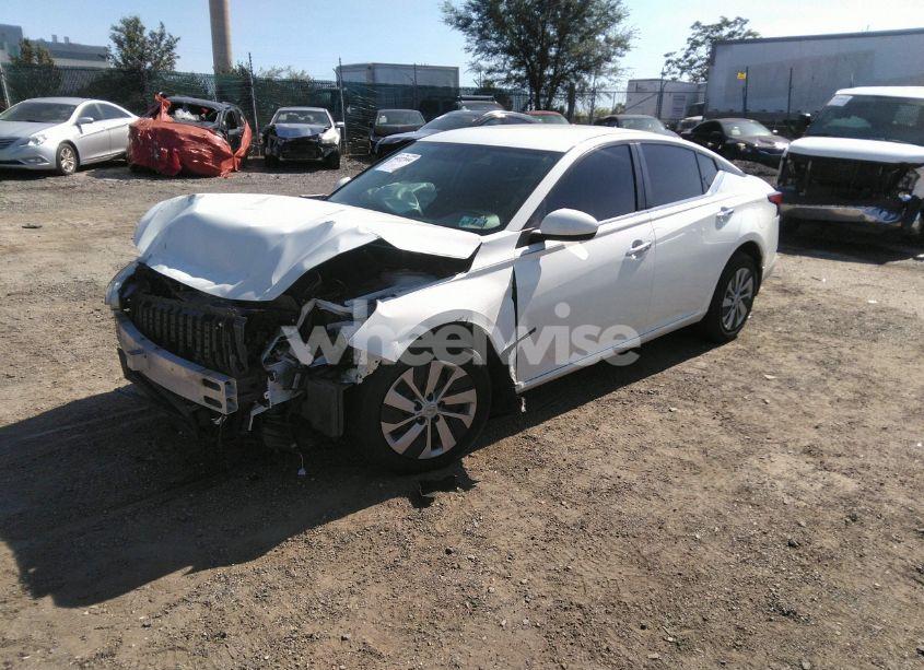 Photo 2 of 2019 Nissan Altima 2.5 S (VIN 1N4BL4BW8KC217991)