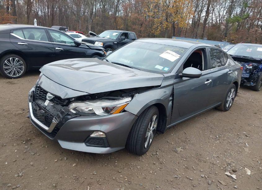 Photo 2 of 2020 Nissan Altima S INTELLIGENT AWD (VIN 1N4BL4BW8LC113308)