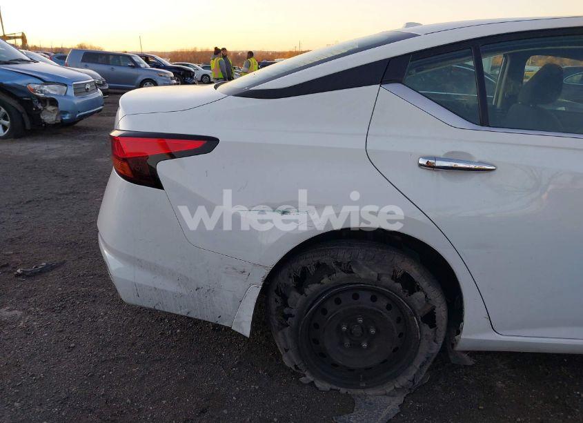 Photo 12 of 2019 Nissan Altima 2.5 S (VIN 1N4BL4BW9KC156344)