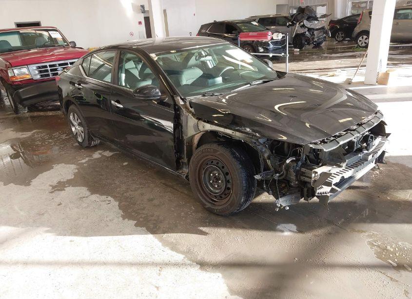 2019 Nissan Altima 2.5 S (VIN 1N4BL4BW9KC163570) main photo