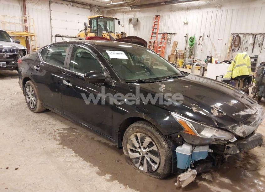 2019 Nissan Altima 2.5 S (VIN 1N4BL4BW9KC193670) main photo