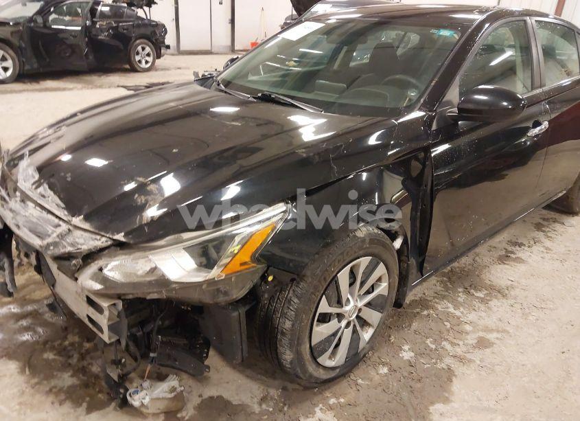 Photo 6 of 2019 Nissan Altima 2.5 S (VIN 1N4BL4BW9KC193670)