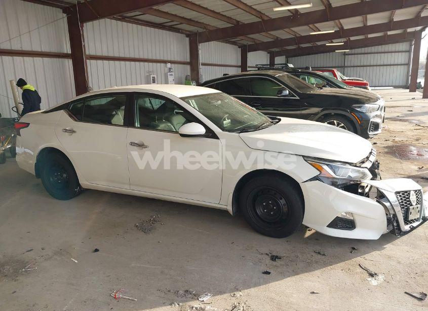 Photo 13 of 2019 Nissan Altima 2.5 S (VIN 1N4BL4BW9KC219488)